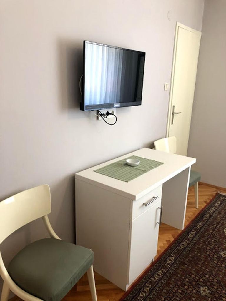 Apartments And Rooms By The Sea Barbat, Rab - 4973 ラブ 部屋 写真