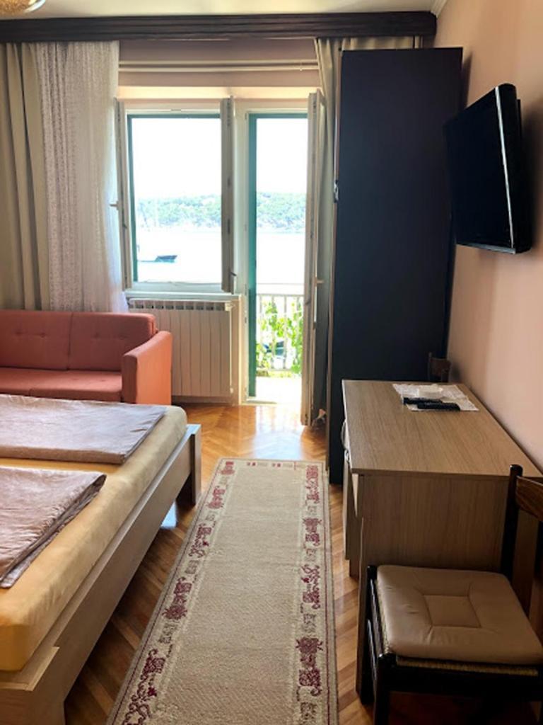 Apartments And Rooms By The Sea Barbat, Rab - 4973 ラブ 部屋 写真