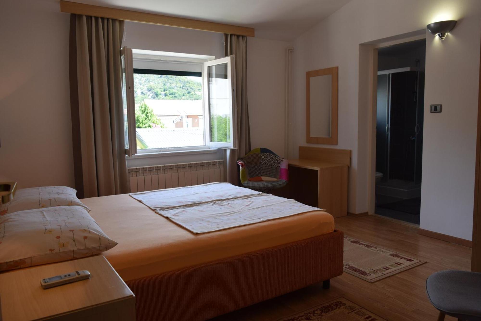 Apartments And Rooms By The Sea Barbat, Rab - 4973 ラブ 部屋 写真